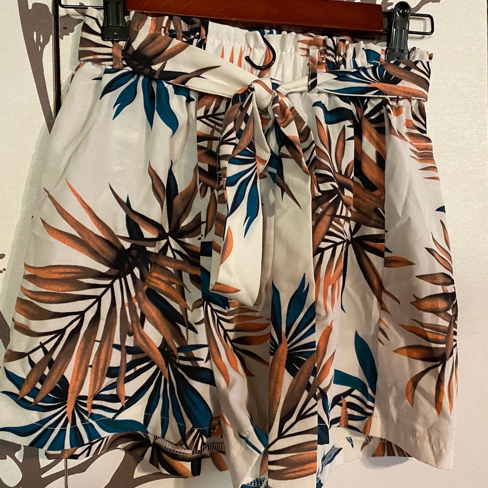 Bundle. 4 pairs of shorts. Shein